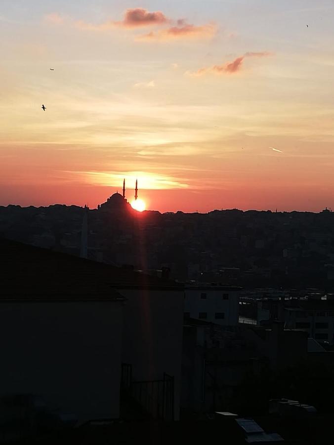 Galata West Hostel Istanbul Bagian luar foto